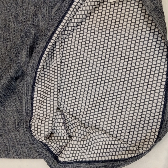 Nike Women's Gray Quarter-Zip Top Size Medium NWT - Picture 7 of 16